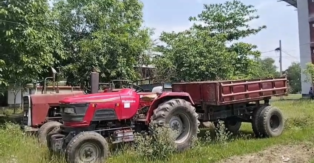 নাটোরে নলডাঙ্গায় অবৈধ পুকুর খনন: ৩ জন আটক, ভেকু জব্দ, ২ লাখ টাকা জরিমানা