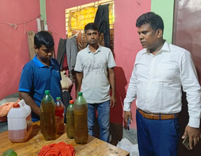 বোরহানউদ্দিনে অবৈধ পেট্রোল মজুত: অভিযান চালিয়ে জব্দ, জরিমানা ১০ হাজার