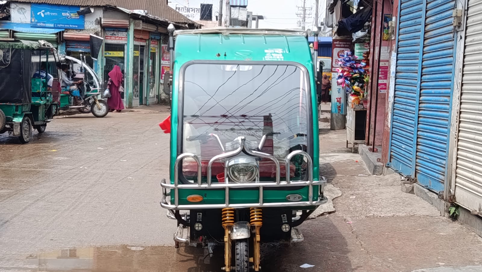 পাকুন্দিয়ায় ঘরে ঢুকে অটোরিক্সা চুরি, তিন মাসেও রহস্য উদঘাটন হয়নি