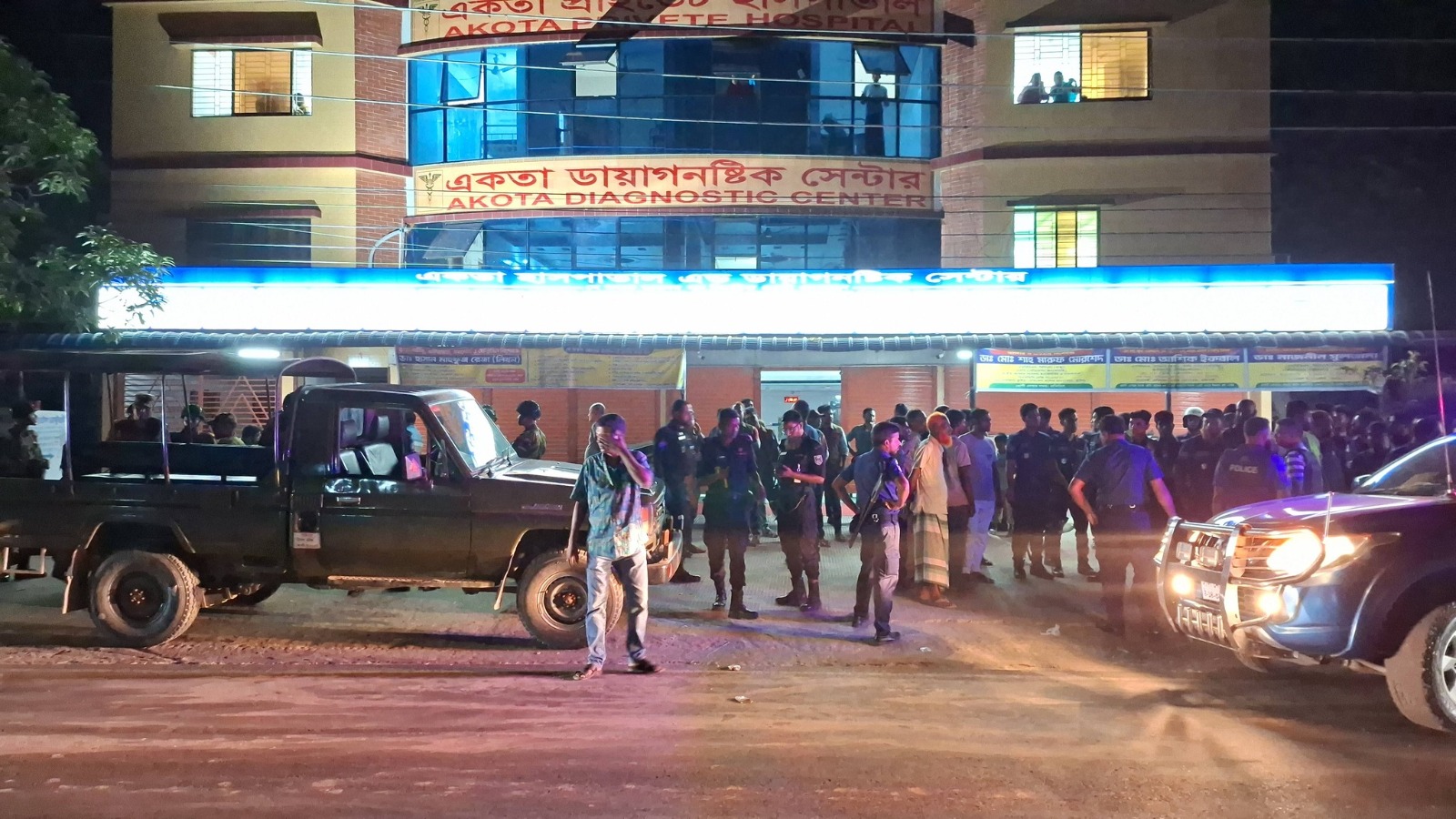 কুষ্টিয়ায় অস্ত্রোপচারের সময় শিশুর মৃত্যু, দুই চিকিৎসক পুলিশ হেফাজতে