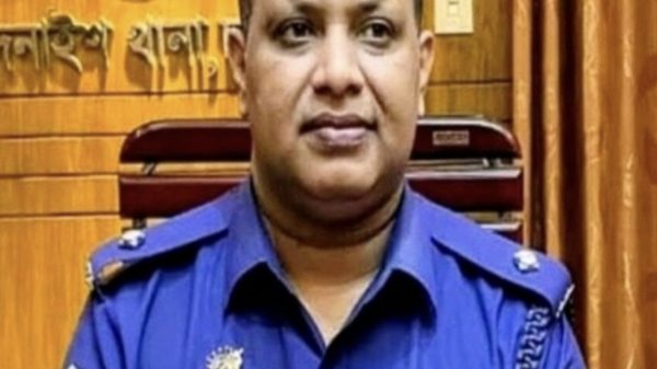 সোনারগাঁয়ে আইনশৃঙ্খলায় পরিবর্তনের বার্তা, ওসি হিসেবে যোগ দিচ্ছেন গোলাম সারোয়ার