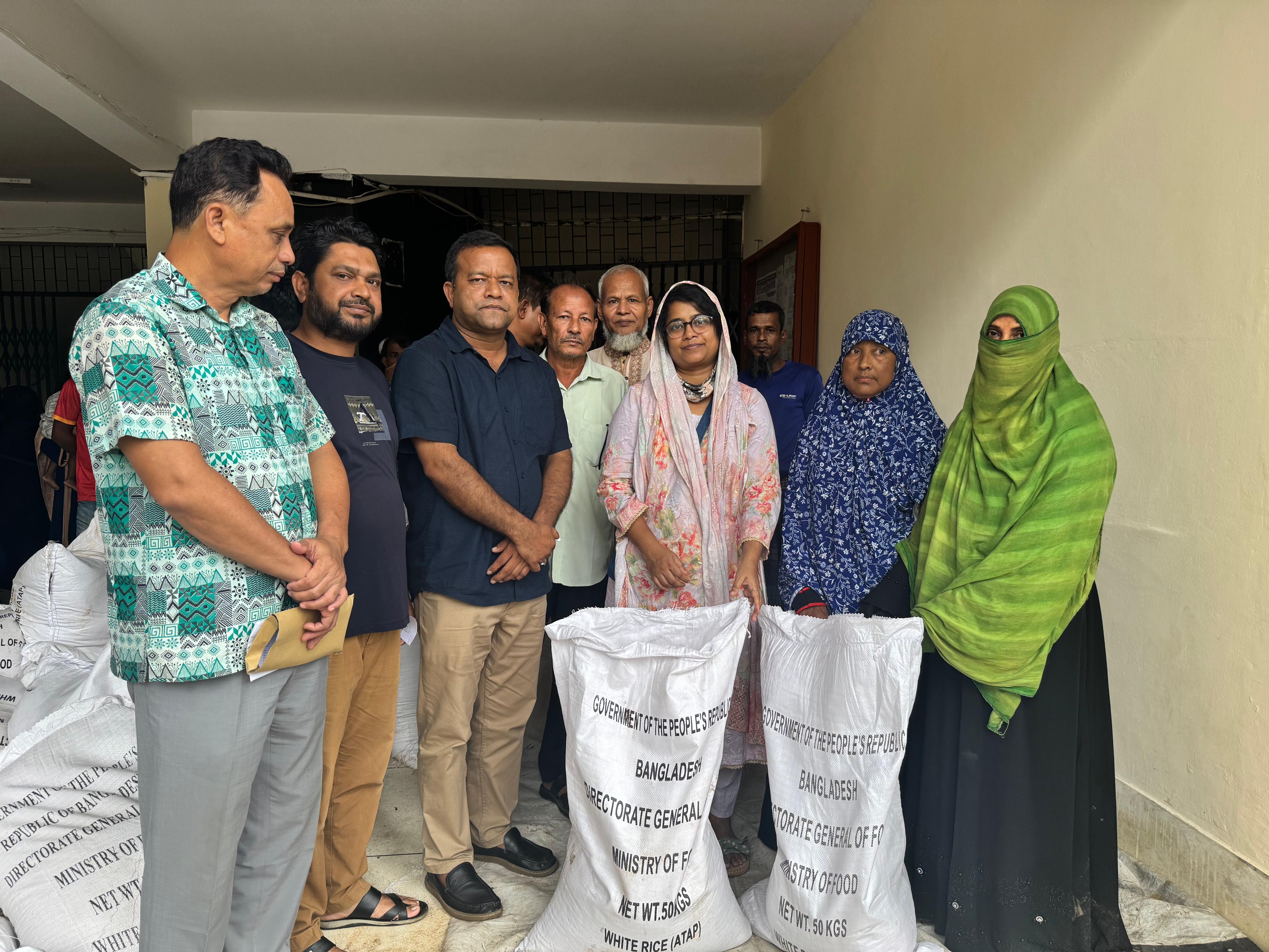 মা‌টিরাঙ্গায় ক্ষ‌তিগ্রস্থ‌দের মা‌ঝে সহায়তা বিতরণ