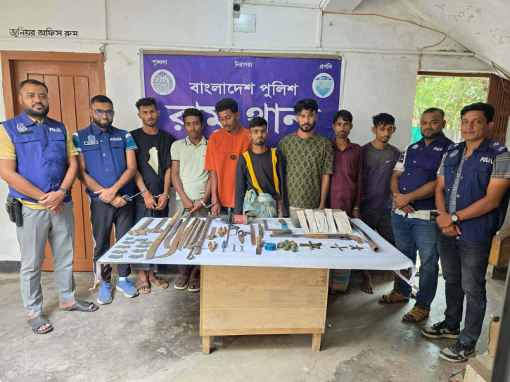 রামুতে  অস্ত্রসহ ৭ ডাকাত গ্রেফতার