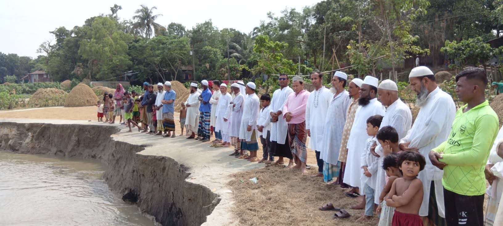অষ্টগ্রামে মেঘনার সংযোগ খালের তীব্র ভাঙ্গনে ১০০ মিটার এলাকা নদী গর্ভে বিলীন