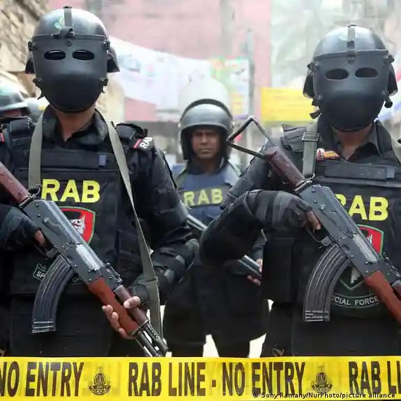 খুলনায় শীর্ষ চাঁদাবাজ ও সন্ত্রাসীদের নতুন তালিকা, অভিযানের প্রস্তুতি র‍্যাবের