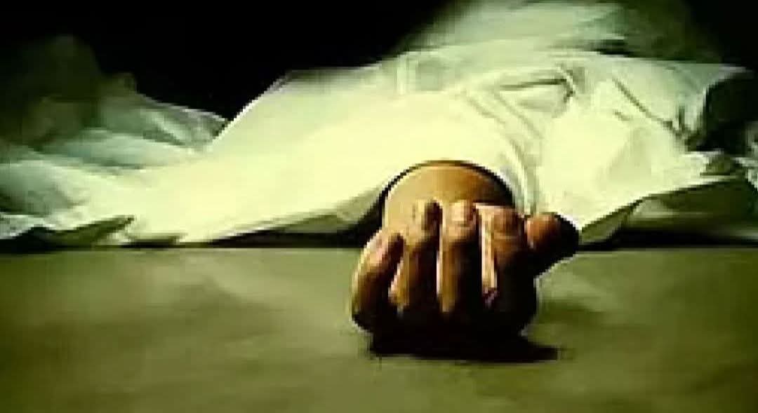 পাইকগাছায় চিংড়ি ঘেরে বিদ্যুৎস্পৃষ্টে শ্রমিকের মৃত্যু