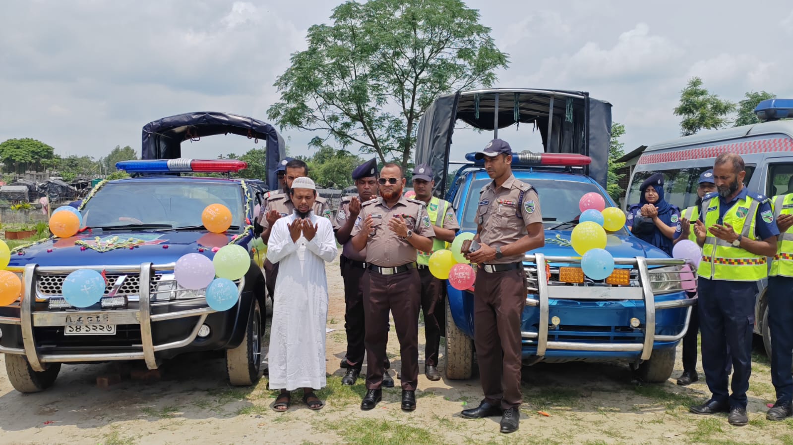 ঢাকা -সিলেট মহাসড়কে যানজট নিরসনে ভৈরব হাইওয়ে থানায় পুলিশের গাড়ি ও এ্যাম্বুলেন্স উদ্বোধন