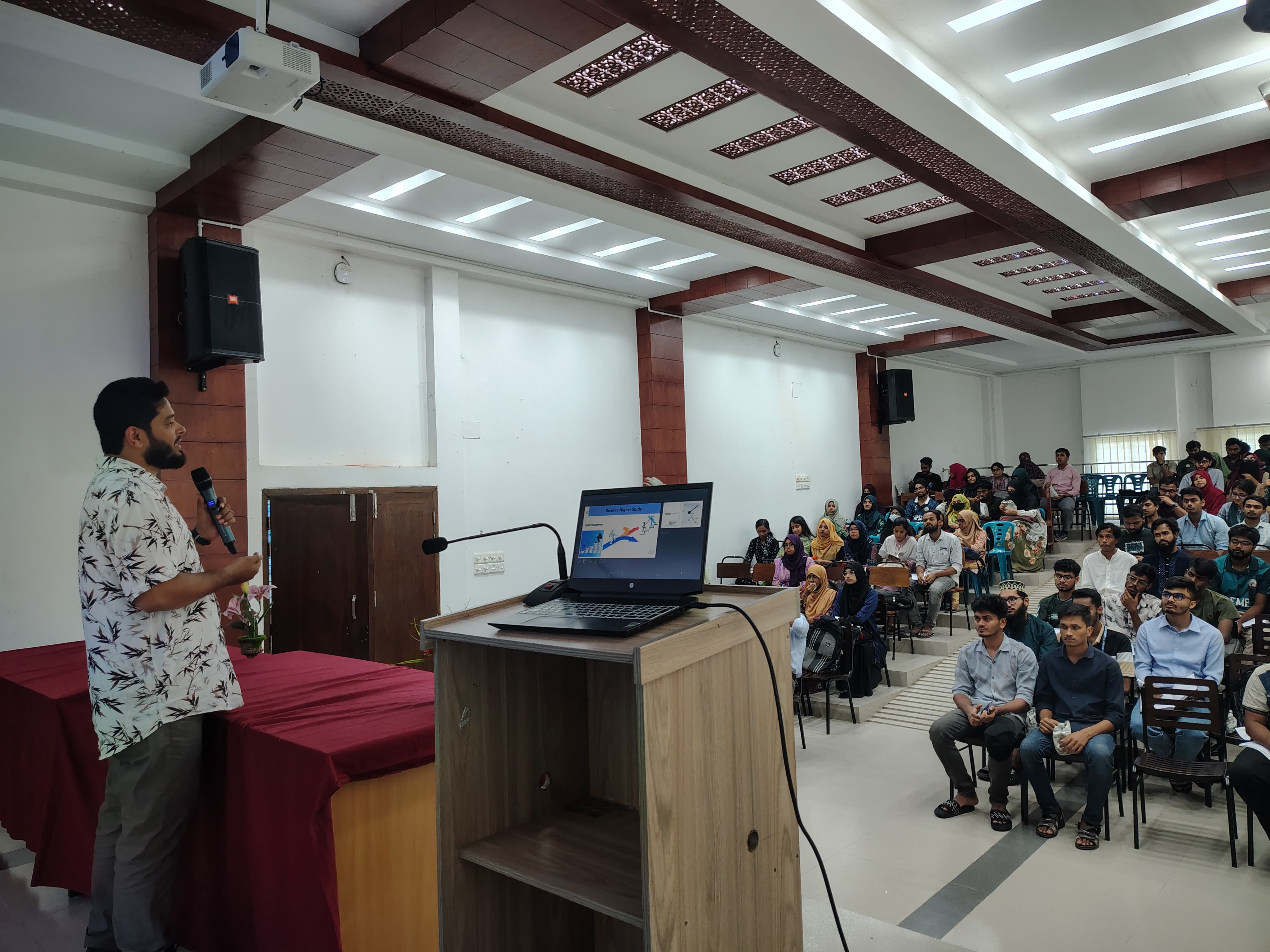 যবিপ্রবিতে ২ দিনব্যাপী গবেষণা ও উচ্চশিক্ষা বিষয়ক কর্মশালা শুরু