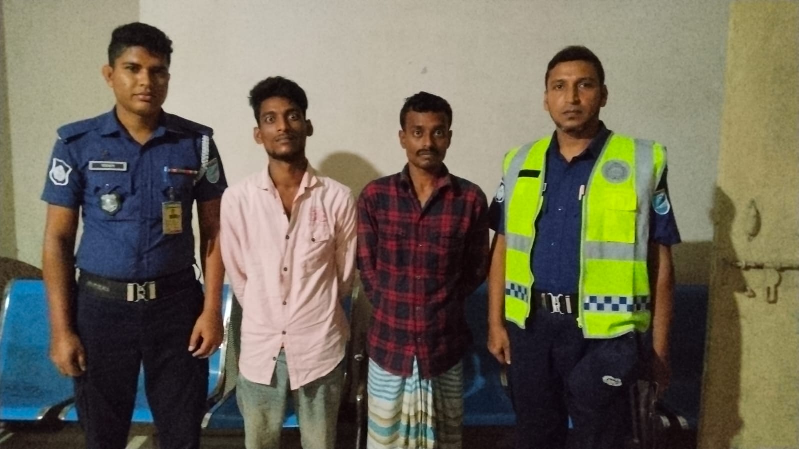 কটিয়াদীতে পুলিশের পৃথক অভিযানে ইয়াবাসহ দুই মাদক কারবারি গ্রেফতার
