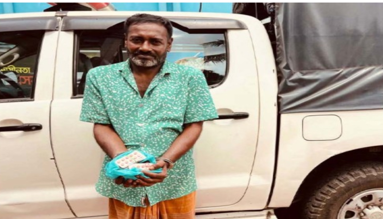 যশোরে ডিএনসি'র অভিযানে ৩২০ পিস ট্যাপেন্ডাডলসহ কুঠিপাড়ার পলাশ গ্রেপ্তার