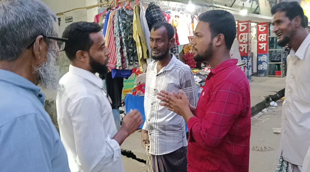 কুরবানির পশু বানাতে মানুষের ডেন্টাল চেম্বারেই চলল পশুর দাঁত তোলার ‘কারবার’