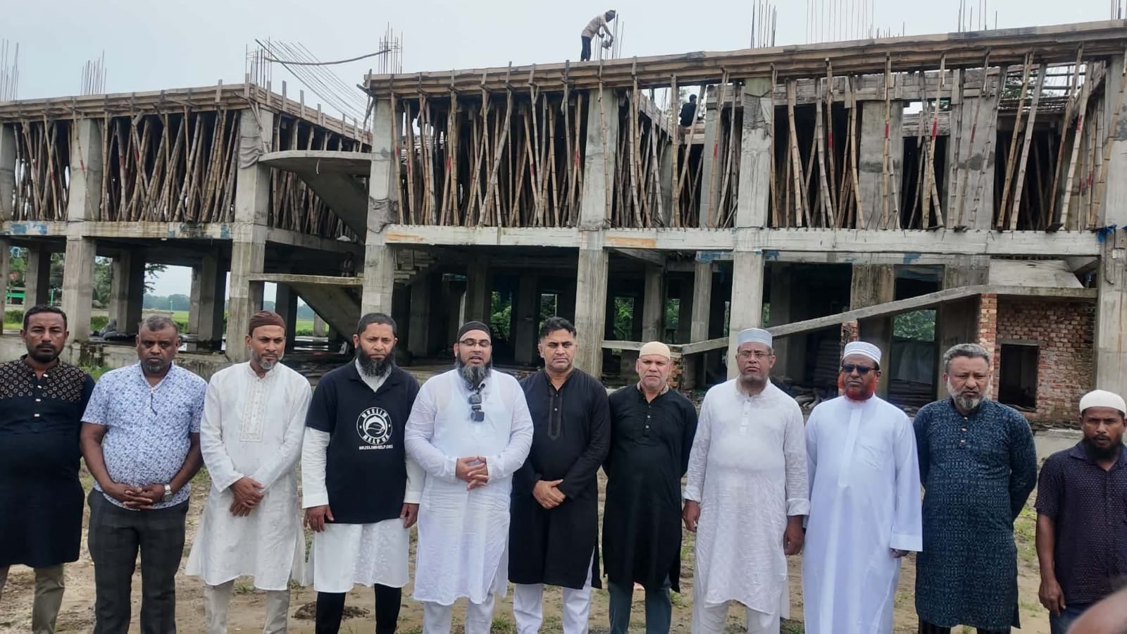 মেটারনিটি হসপিটালের ২য় তলার ছাদ ঢালাই উপলক্ষে দোয়া মাহফিল