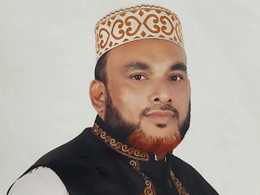 লোহাগড়ায় ইউএনওর সিএকে অফিসে এসে হুমকি দিলেন ইউপি চেয়ারম্যান বোরহান