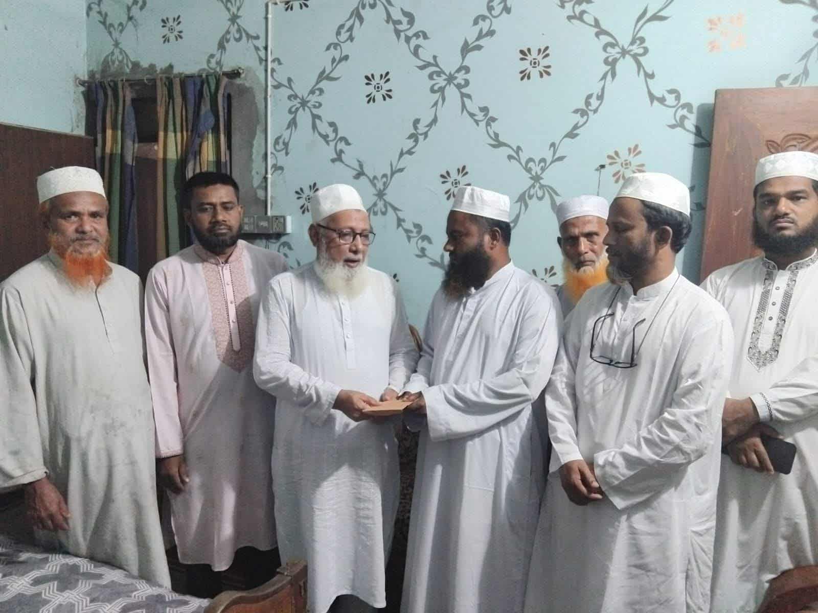 পাকুন্দিয়ায় জুলাই যোদ্ধা শহীদ সিফাতউল্লাহ’র পরিবারের পাশে ঈদ উপহার নিয়ে জামায়াত