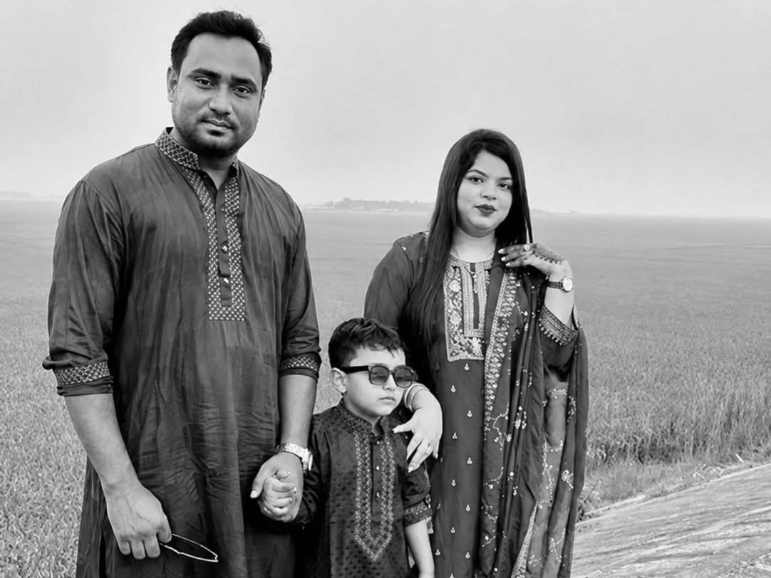 মিঠামইনে সড়ক দুর্ঘটনায় নিহত একই পরিবারের ৩ জনের বাড়িতে নেই ঈদের আনন্দ