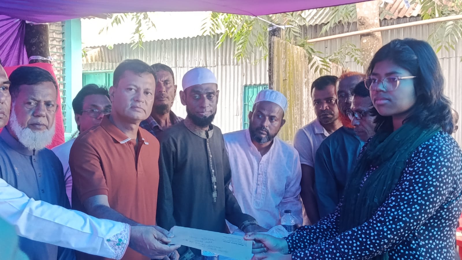 পাকুন্দিয়ায় ডাক্তার শহিদুল্লা-জাহানারা ফাউন্ডেশনের উদ্যোগে শিক্ষাবৃত্তি ও মানবিক সহায়তা প্রদান
