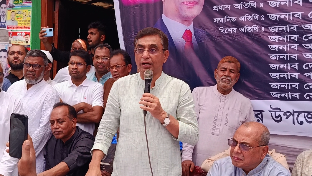 শহীদ জিয়ার ৪৫তম শাহাদাত বার্ষিকীতে হাজারো মানুষের ঢল-দোয়া, আলোচনা ও বস্ত্র বিতরণ