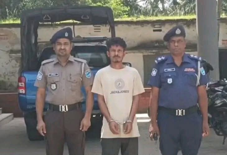 পাকুন্দিয়ায় পরকীয়ার সন্দেহে মামাতো ভাইকে হত্যা, ১২ ঘণ্টার মধ্যে গ্রেপ্তার আসামি
