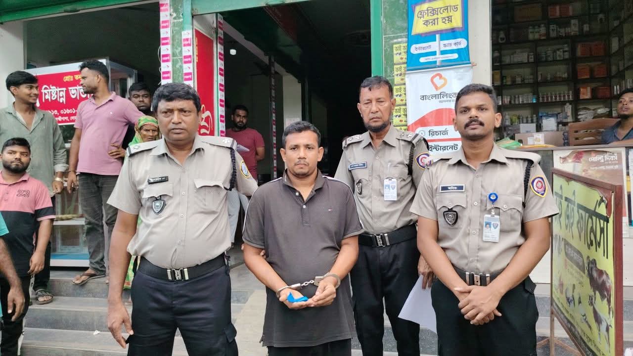 লোহাগড়ায় ইয়াবাসহ যুবক আটক