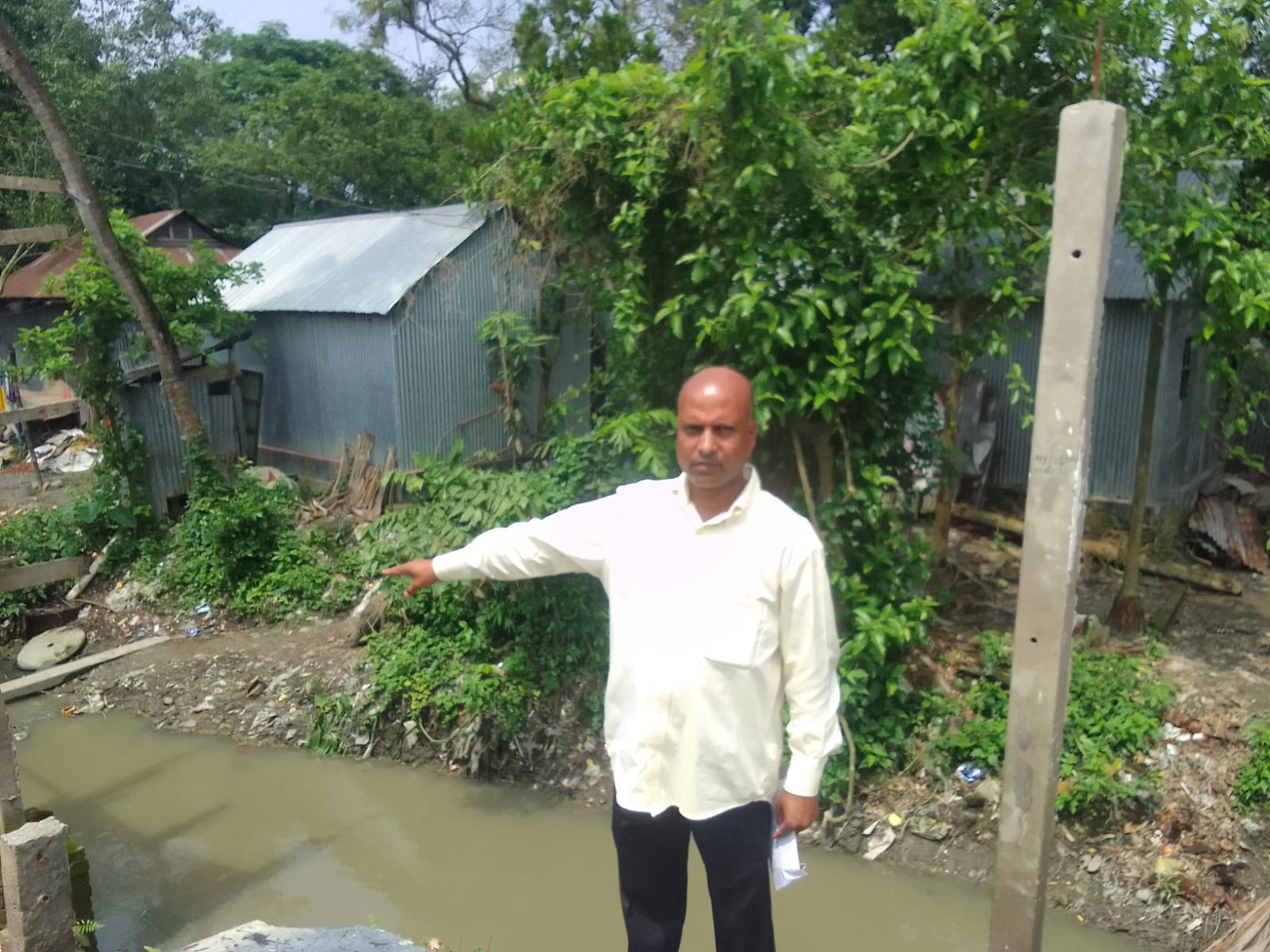 গাংগাটিয়া বাজারের রজনী রবিদাসের বাড়ির সামনে খালের উপর কালভার্ট নির্মাণের দাবি*