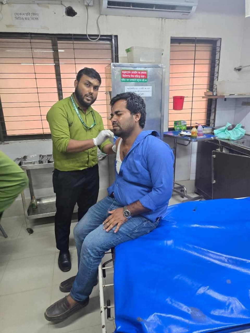 কক্সবাজারে সাংবাদিকের ওপর হামলার অভিযোগ, জড়িতদের শাস্তির দাবি