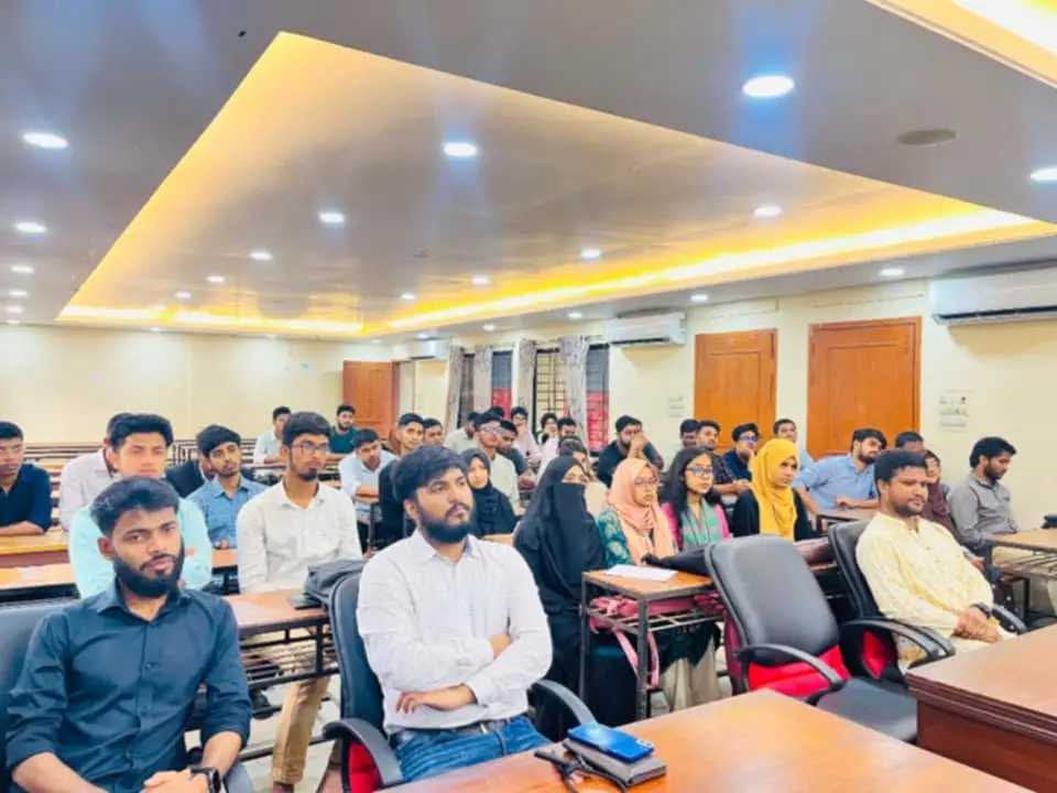কুবিতে দক্ষতা উন্নয়নমূলক সেমিনার 'স্পিক-আপ' অনুষ্ঠিত