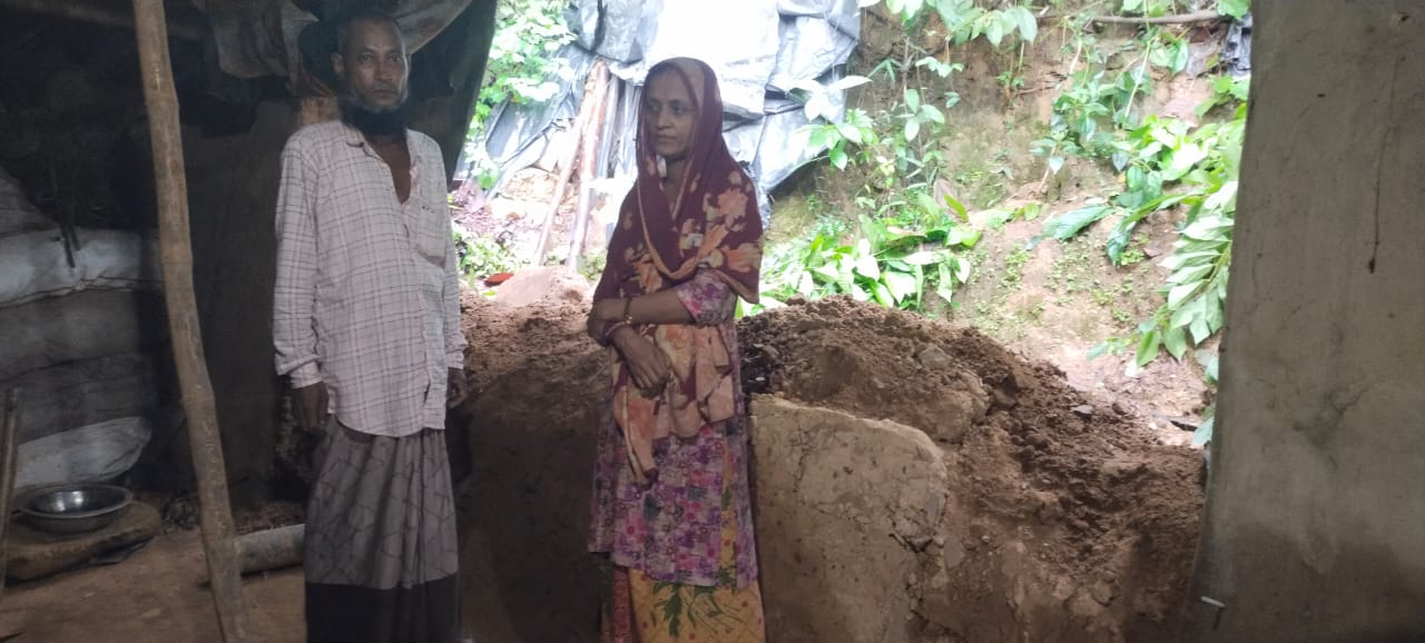 টেকনাফের হ্নীলায় অসহায় নুর মোহাম্মদের পরিবারের পাশে দাঁড়ানোর আহ্বান