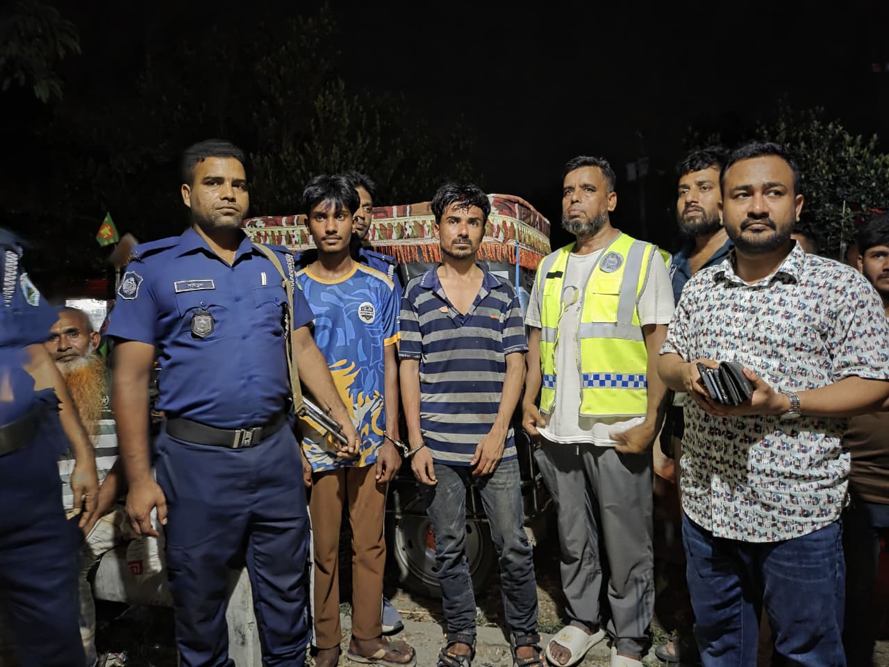 ভাঙ্গুড়ায় পৃথক অ‌ভিযা‌নে মাদক সেবনের দায়ে ৩ জনের কারাদণ্ড