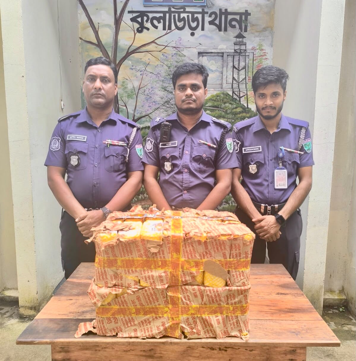 কুলাউড়ায় ১৪ হাজার শলাকা ভারতীয় বিড়ি উদ্ধার; চোরাকারবারিরা পলাতক