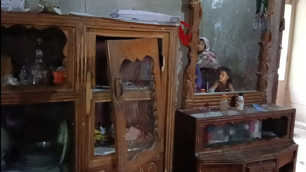 কুলিয়ারচরে সব্জি ও কলাগাছ নষ্ট করলো প্রতিপক্ষ,বাঁধা দেয়ায় একাধিক নারীকে লাঞ্ছিত