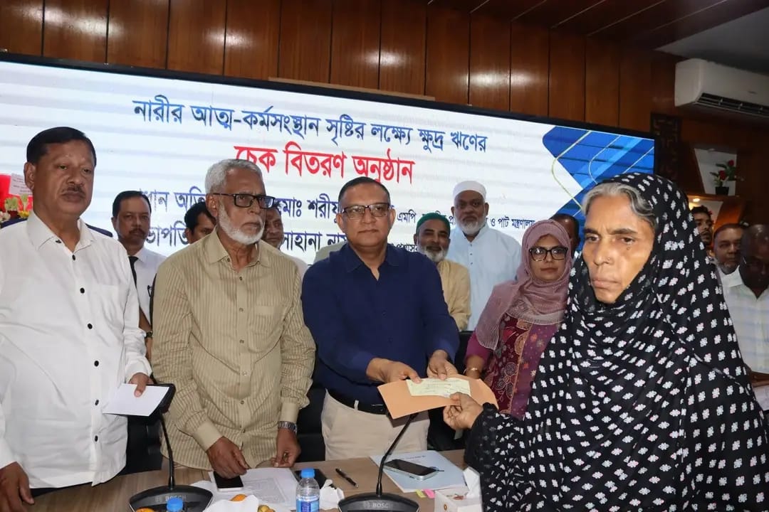 দেশেই নতুন পাটের বীজ উদ্ভাবনে গবেষণা চলছে : প্রতিমন্ত্রী শরীফুল আলম