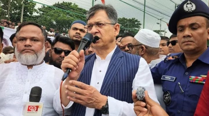 দুই দিনের সফরে কক্সবাজারে স্বরাষ্ট্রমন্ত্রী, ক্ষতিগ্রস্ত এলাকা পরিদর্শন