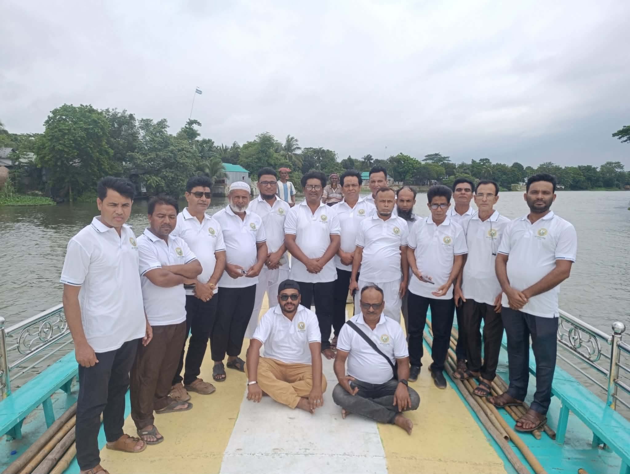 প্রতিষ্ঠার ৬ বছর: হাওরের বুকে নৌভ্রমণে উৎসবমুখর তাড়াইল উপজেলা প্রেস ক্লাব