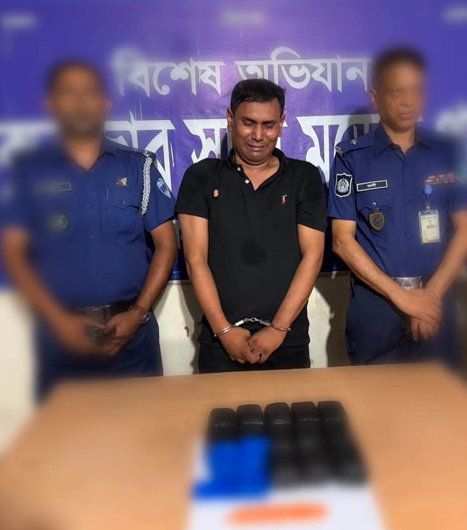 সাবেক সেনাসদস্য কক্সবাজারে ইয়াবাসহ গ্রেফতার