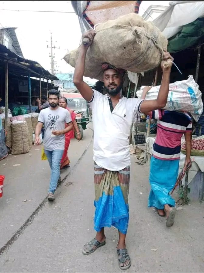 খুলনা বড় বাজারের ব্যবসায়ী ও সরদারদের প্রতি শ্রমিক পরিচয় যাচাইয়ের আহ্বান