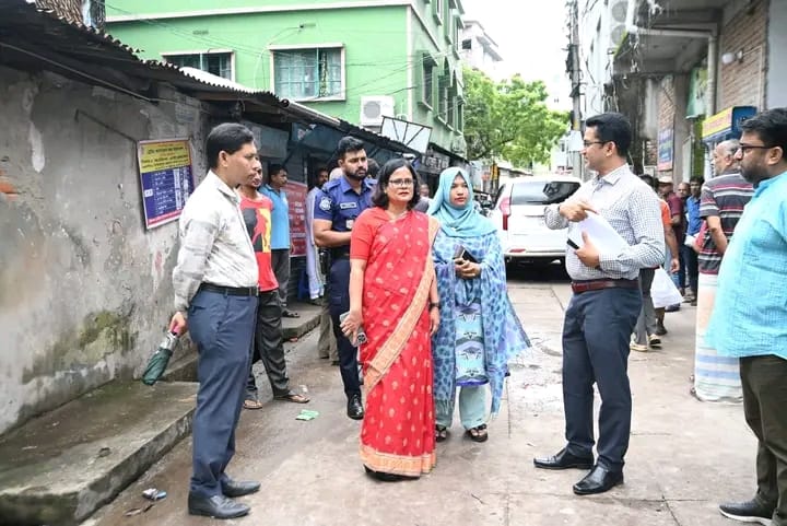 খুলনা মহানগরীর বিভিন্ন ওয়ার্ডে টিসিবির পণ্য বিক্রি কার্যক্রম পরিদর্শন