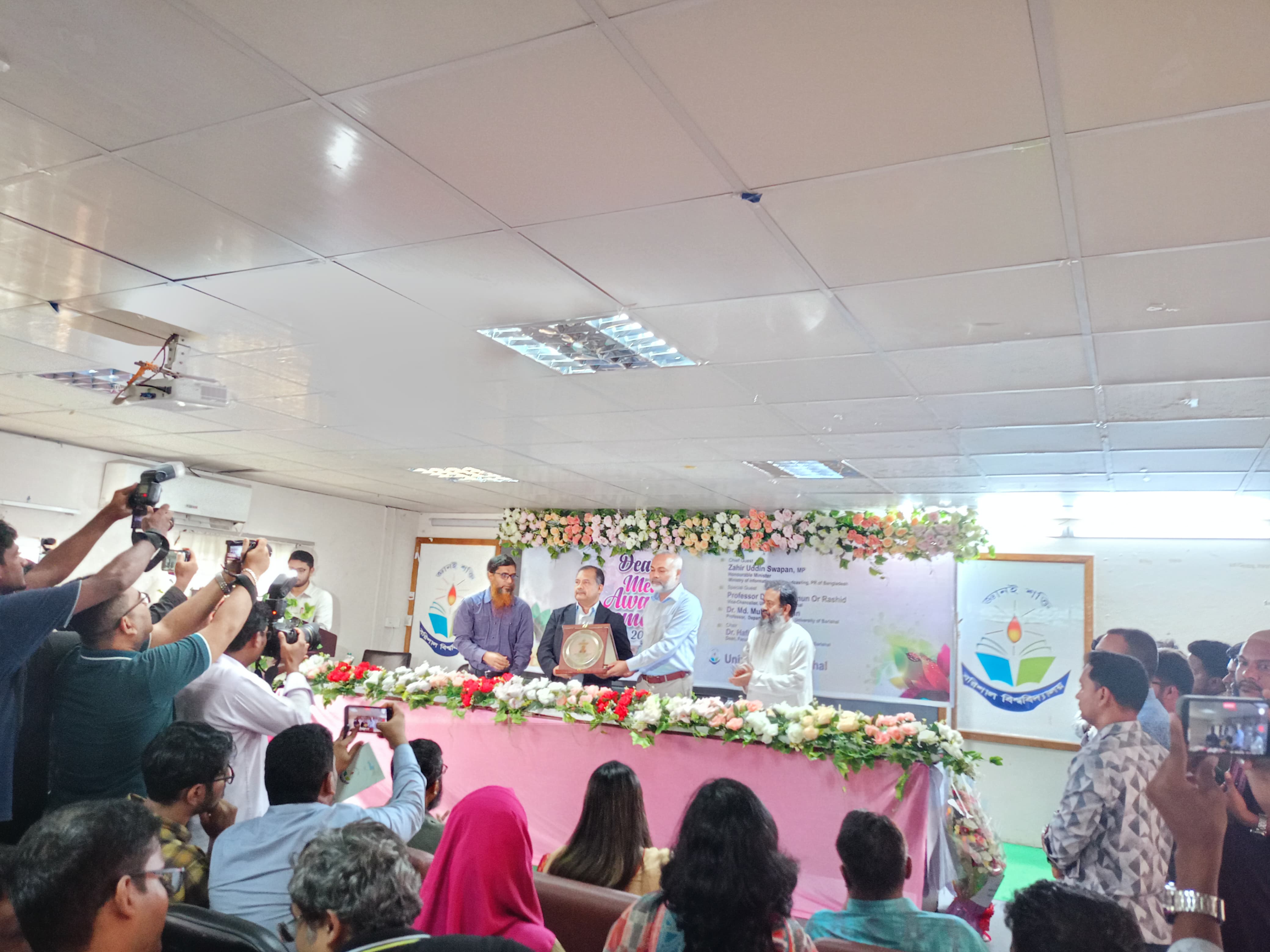 উন্নয়নের মূল শক্তি হলো জ্ঞান ও মেধা: তথ্য মন্ত্রী