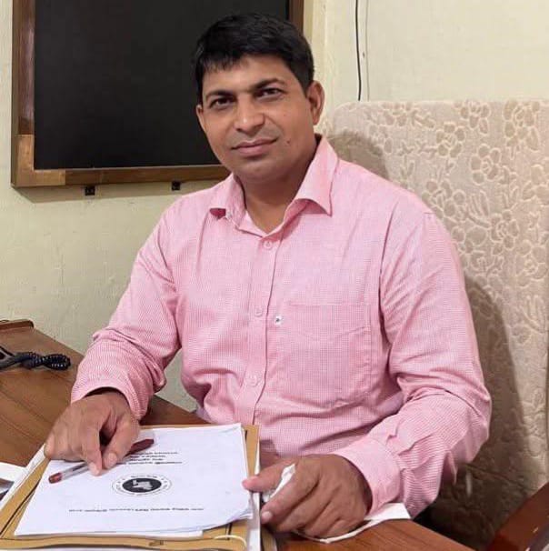 কালাইয়ে ওএমএসের আটা আত্মসাৎ: ’সবাই মিলেমিশে খাই’ বলা সেই খাদ্য কর্মকর্তাসহ বরখাস্ত ৩