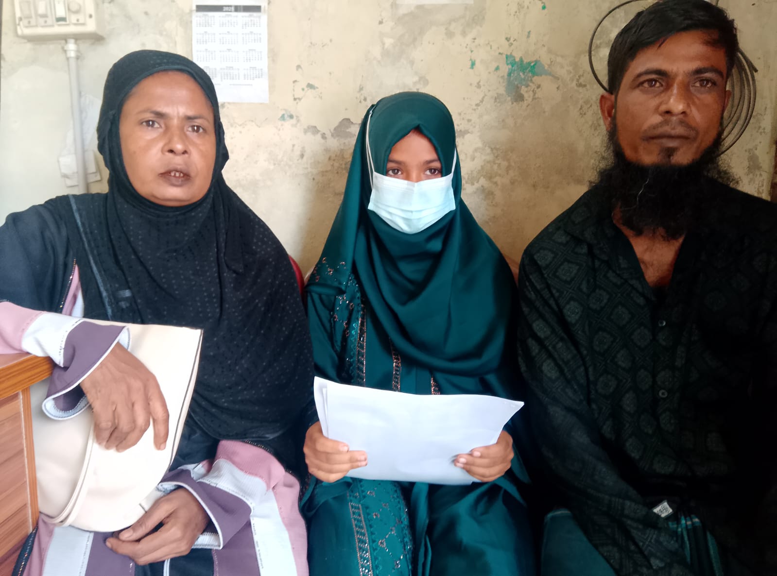 হোসেনপুরে কিশোরীকে জোরপূর্বক বিয়ে ও প্রাণনাশের অভিযোগ; বিচারের দাবিতে সংবাদ সম্মেলন