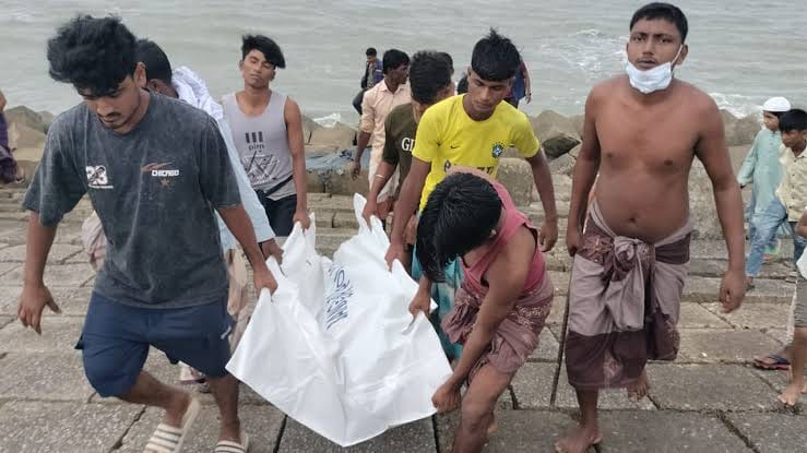 টেকনাফে বেড়িবাঁধের ব্লক থেকে অজ্ঞাত মরদেহ উদ্ধার