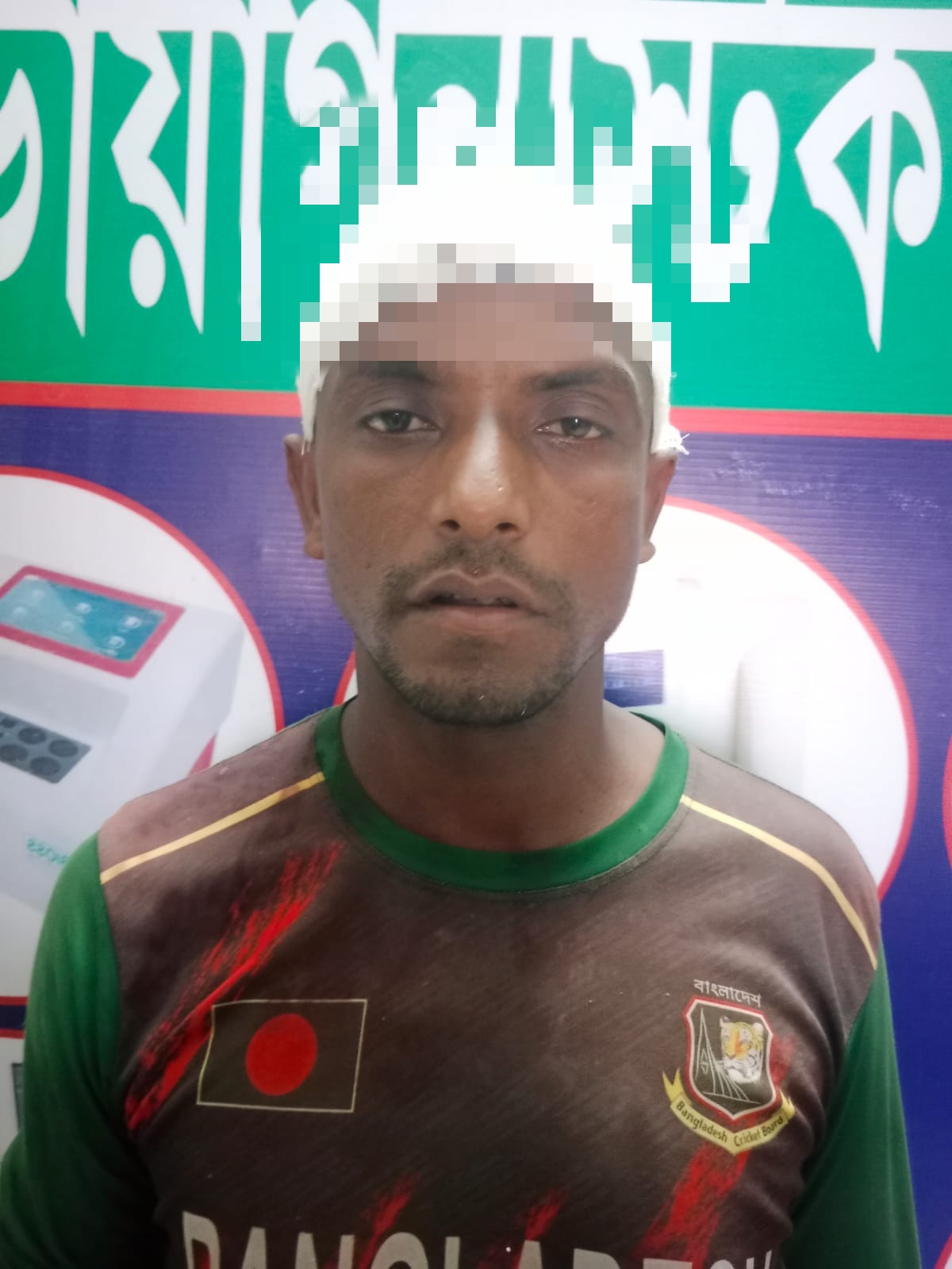 কুড়িগ্রামের নাগেশ্বরীতে বড় ভাইয়ের হা/মলার অভিযোগে আ/হত ছোট ভাই, বিচারের দাবি