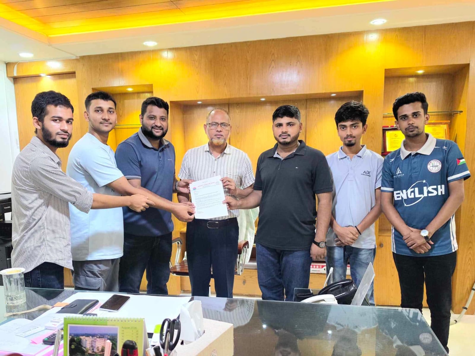 বিদ্যুৎ বিভ্রাট নিরসনে কুবি ছাত্রদলের স্মারকলিপি