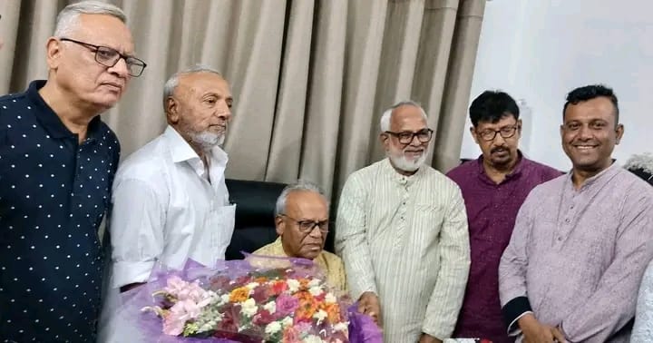 রিজভীর সঙ্গে সৌজন্য সাক্ষাতে খুলনা সিটি কর্পোরেশন প্রশাসক ও ওয়াসা চেয়ারম্যান