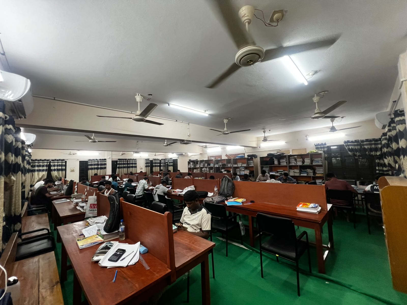 বিজয়-২৪ হলের রিডিং রুম ও মসজিদে এসি, গরমে স্বস্তি ফিরল বেরোবি শিক্ষার্থীদের